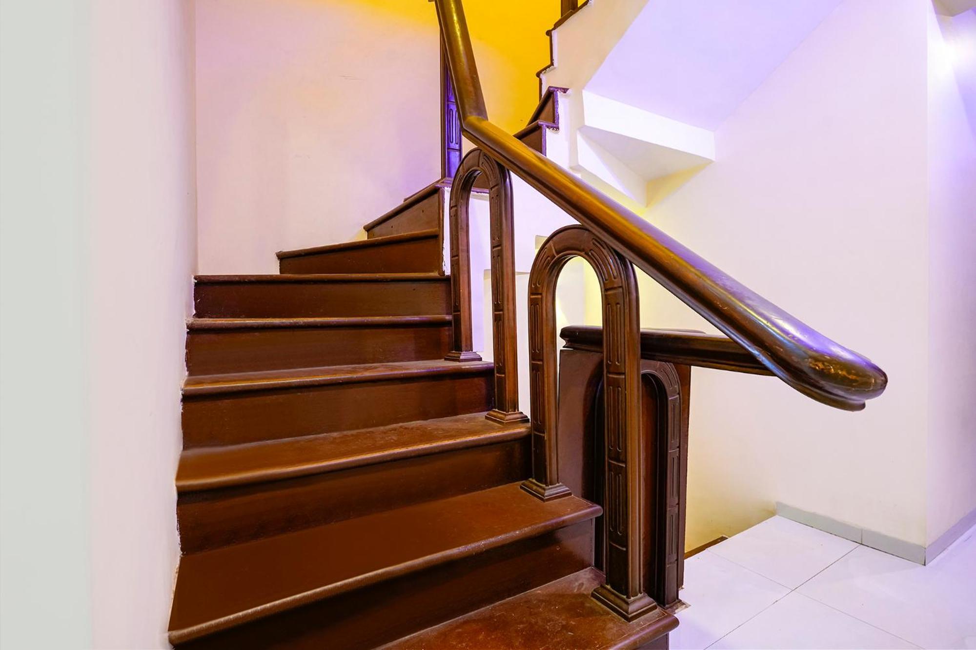 Fabhotel Lexus5 - Nr Janki Devi High School Hotel Mumbai